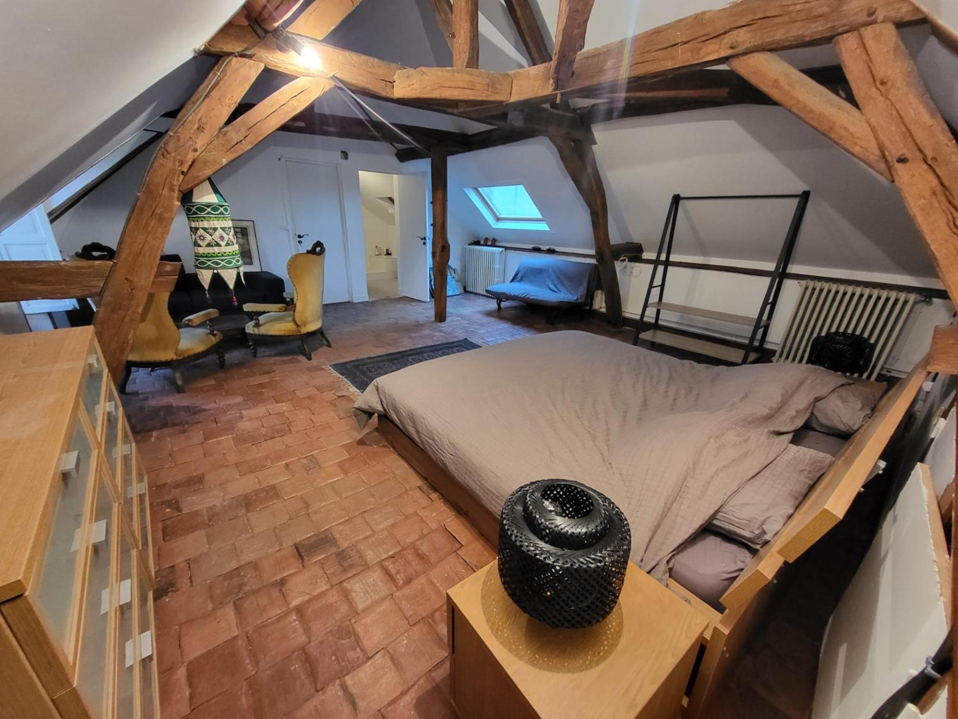 Les Oiseaux De Passage Bed & Breakfast Escolives-Sainte-Camille Bagian luar foto