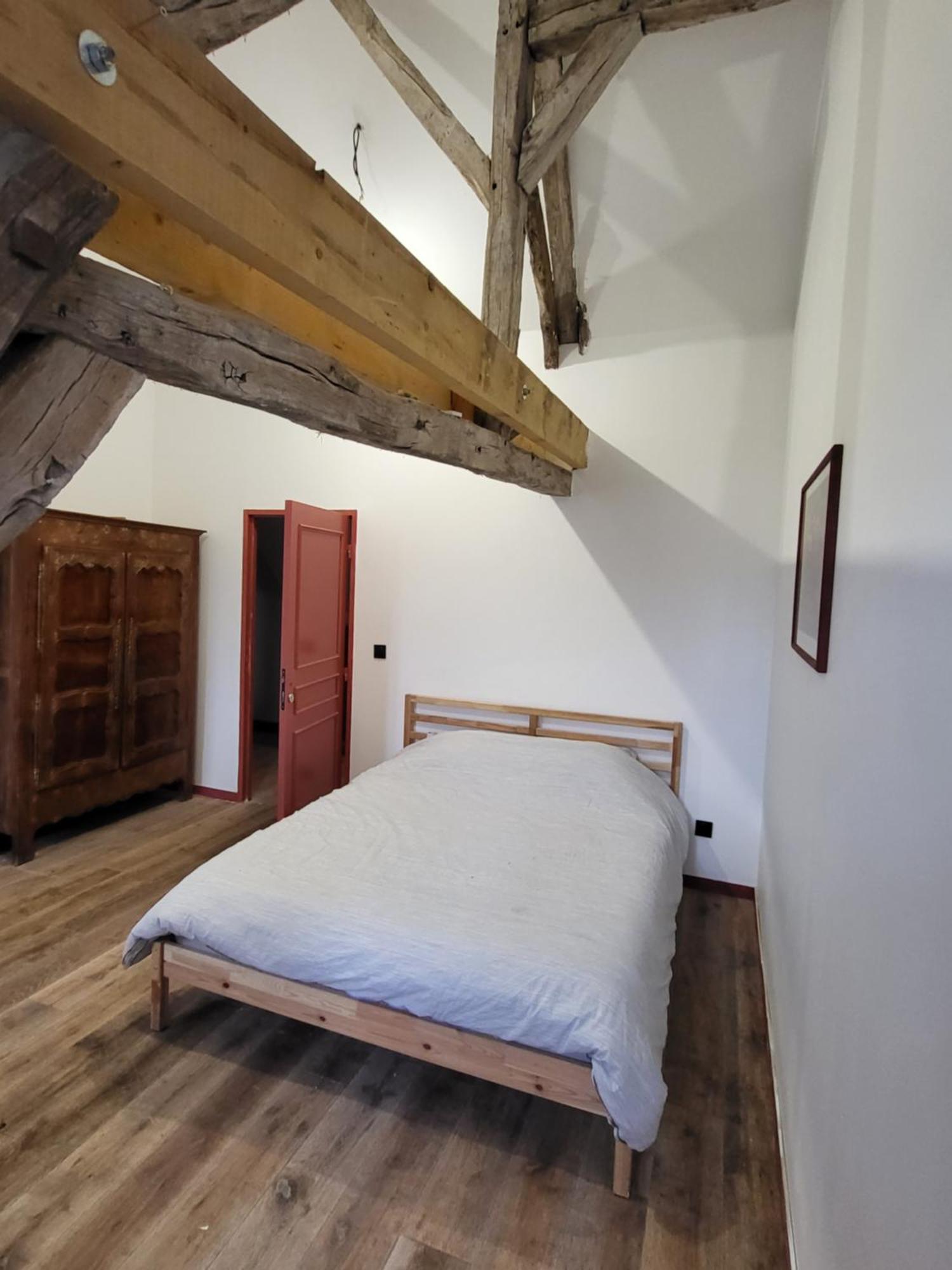 Les Oiseaux De Passage Bed & Breakfast Escolives-Sainte-Camille Bagian luar foto